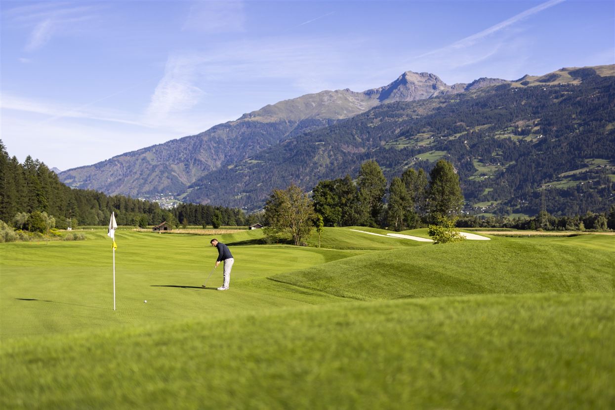 230808_martinlugger_golfhotel__09A0095.jpg
