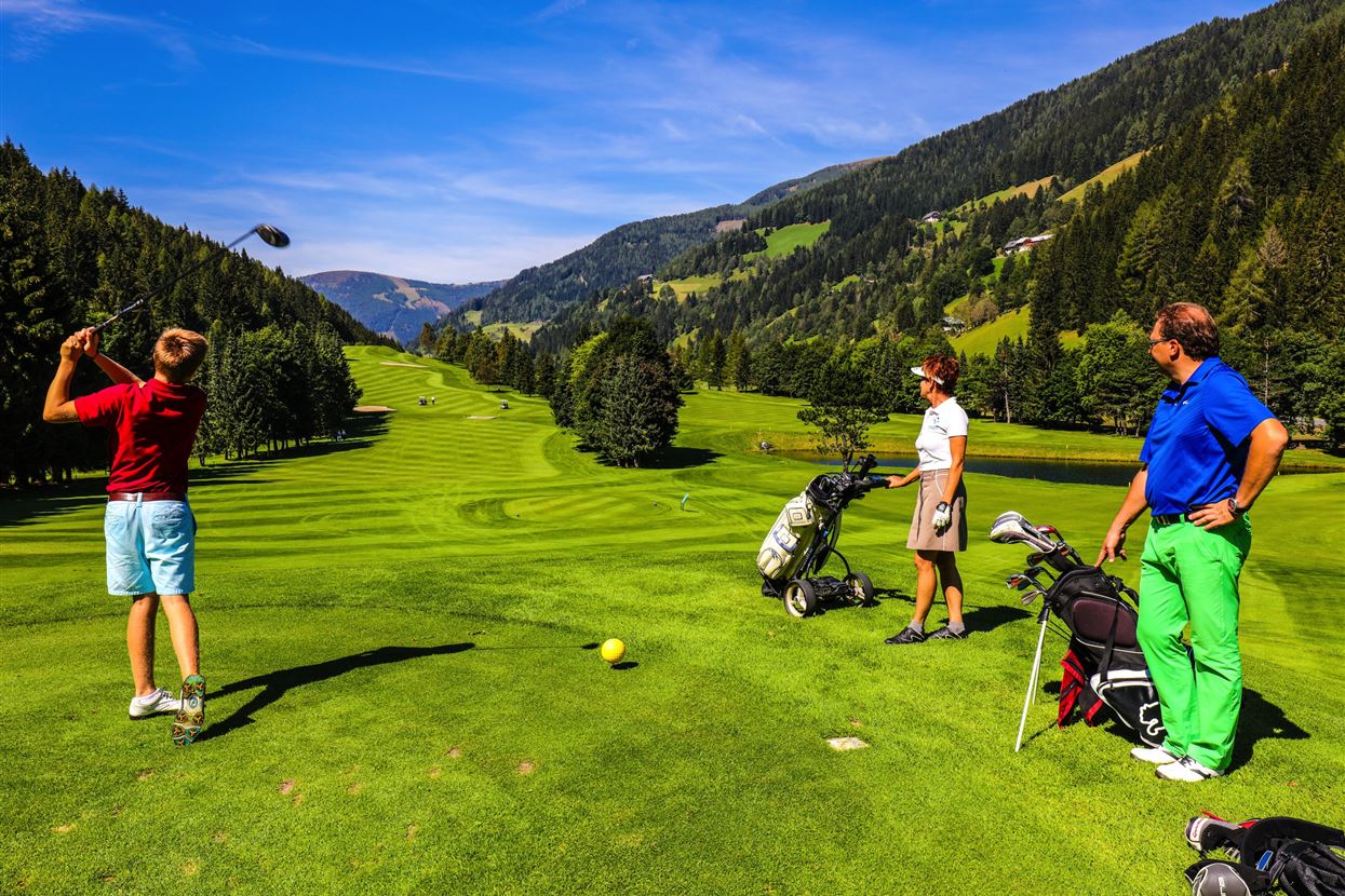 Abschlag im GC Bad Kleinkirchheim