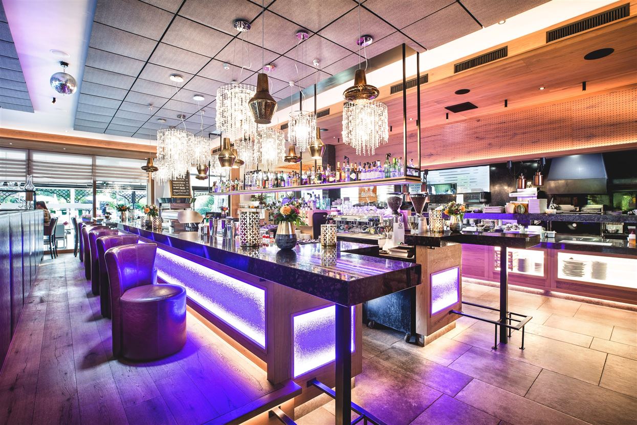 Clubhaus-Bar