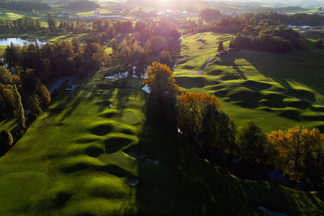 Drohne Loch 1-9-1.jpg