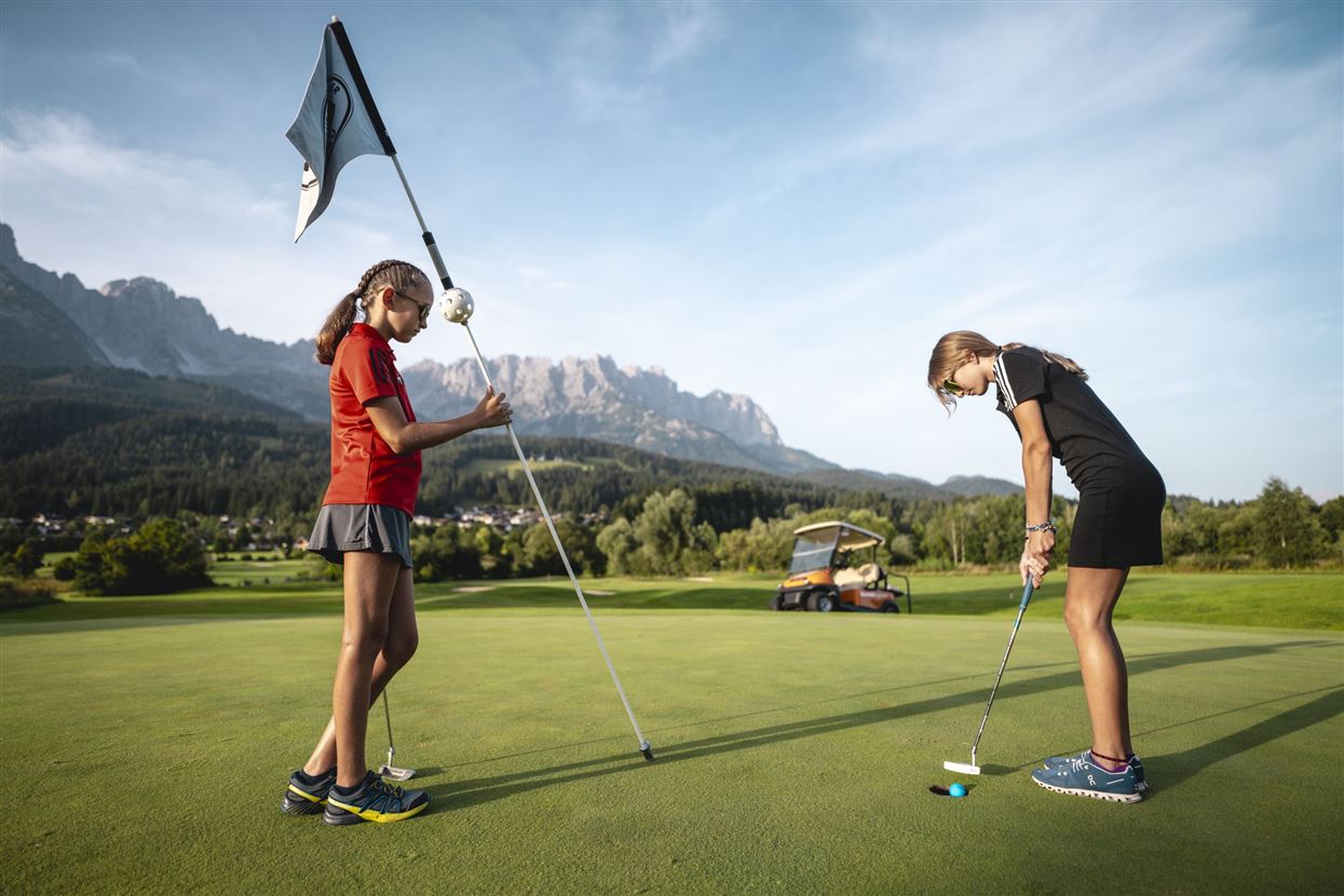 Golfspielen-am-wilden-Kaiser