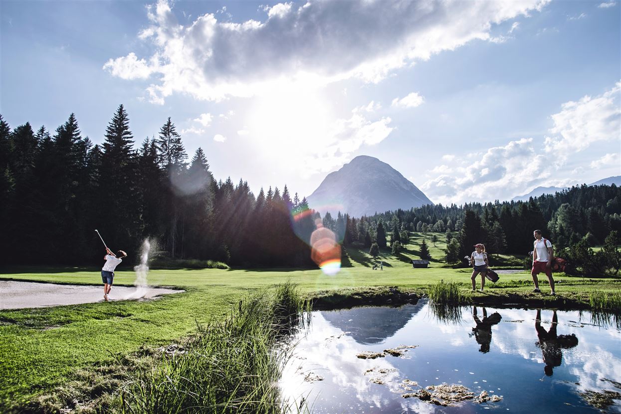 Golf mit Blick auf die Hohe Munde
