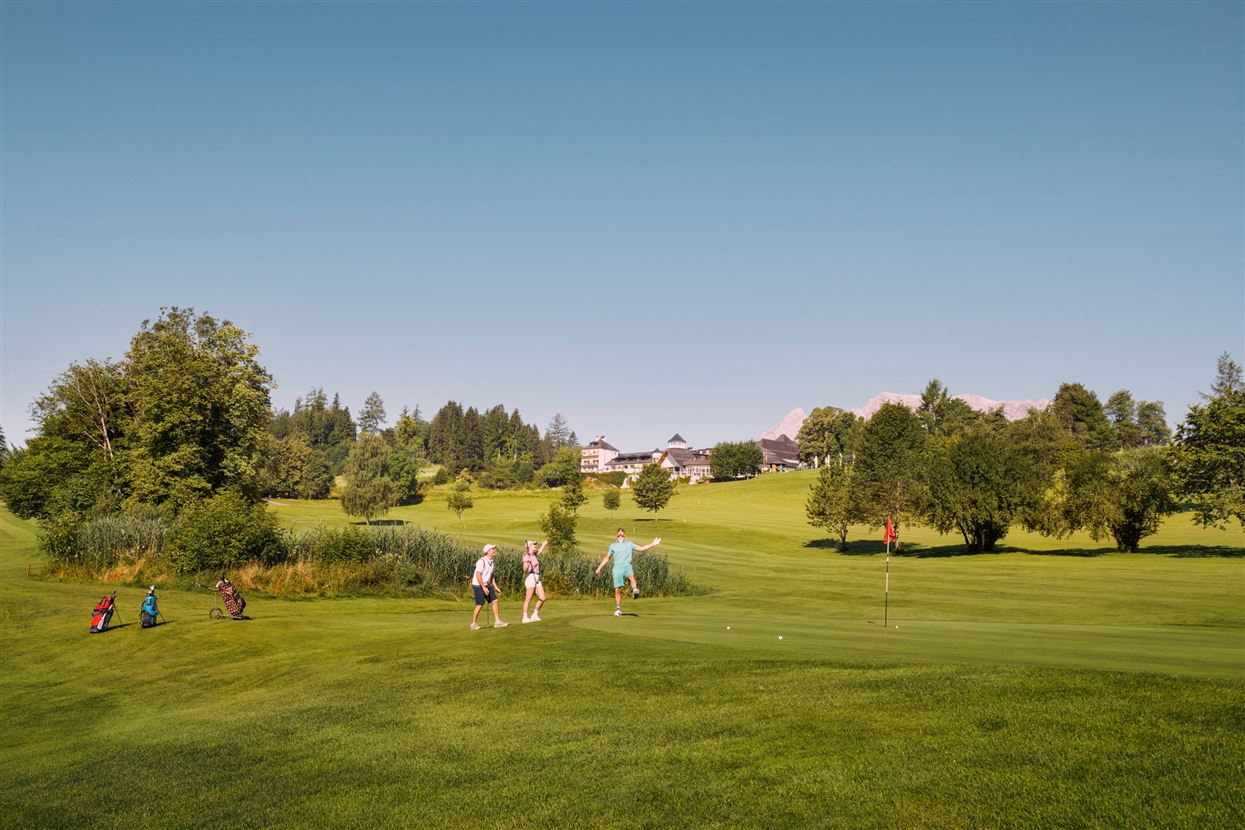 Golfen_IMLAUER Hotel Schloss Pichlarn.jpg