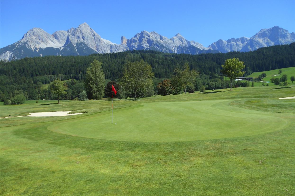 Golfgrün Urslautal