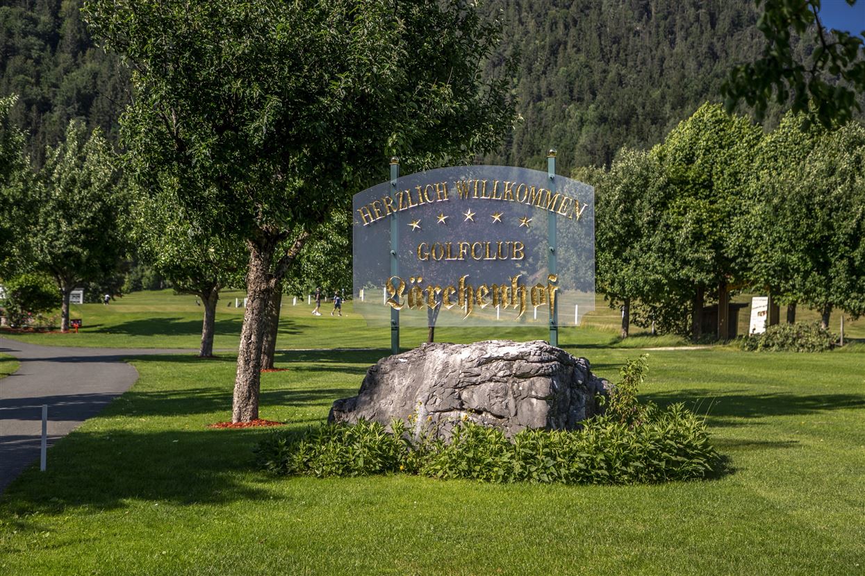 Golfplatz Lärchenhof Einfahrt