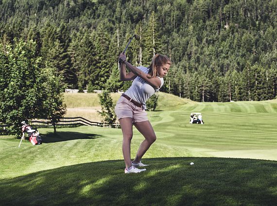 Frau pitcht GC Seefeld-Reith.tif