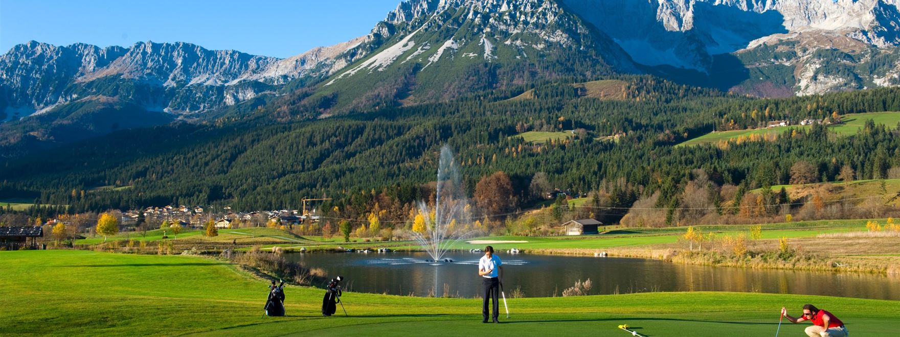 Golfgrün mit Wildem Kaiser
