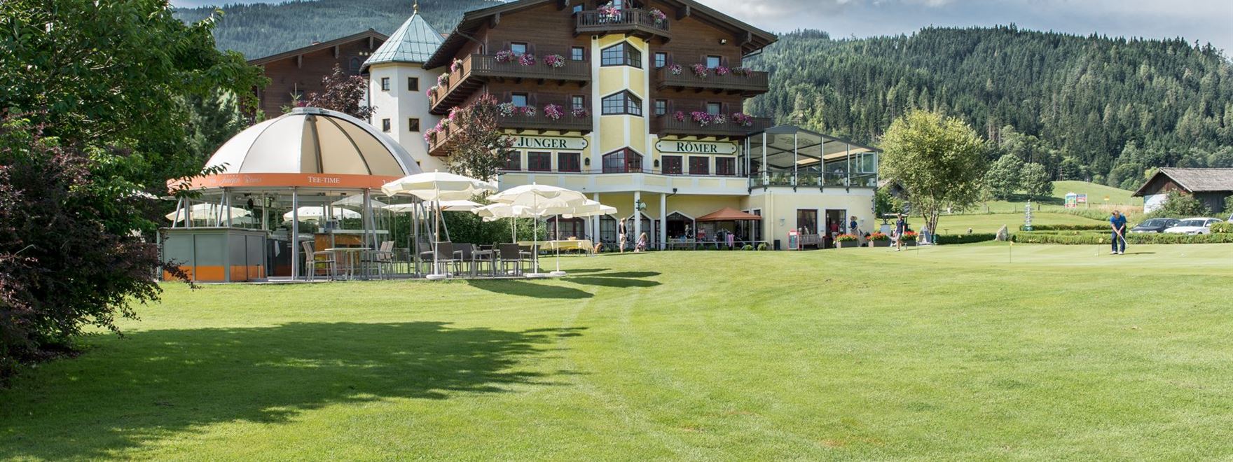 Hotel Junger Römer direkt am Golfplatz.jpg