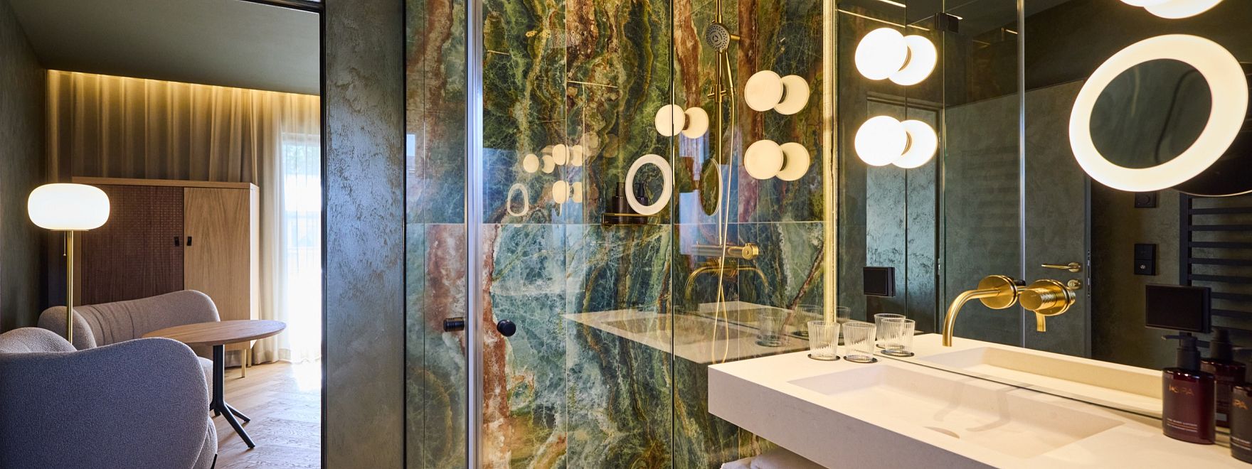 hotel-noa-schladming-zimmer-bad.jpg