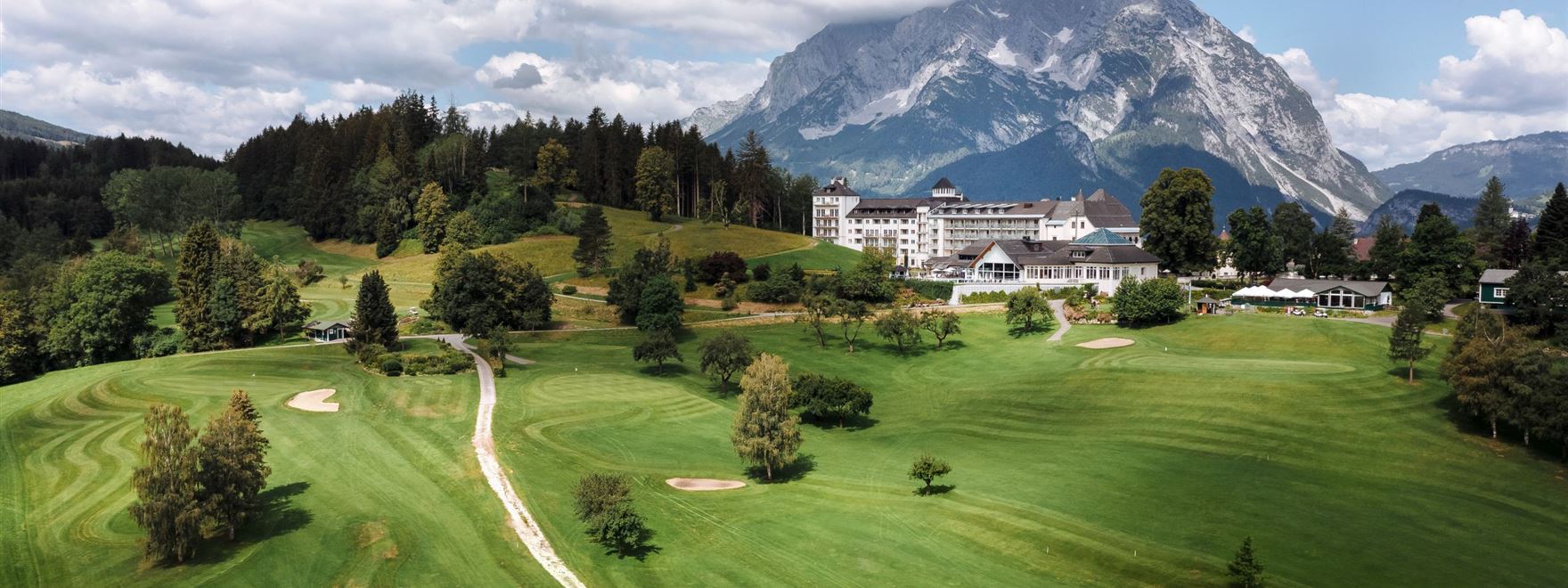 IMLAUER Hotel Schloss Pichlarn_Drohnenaufnahme_c_Richard_Schabetsberger.jpg