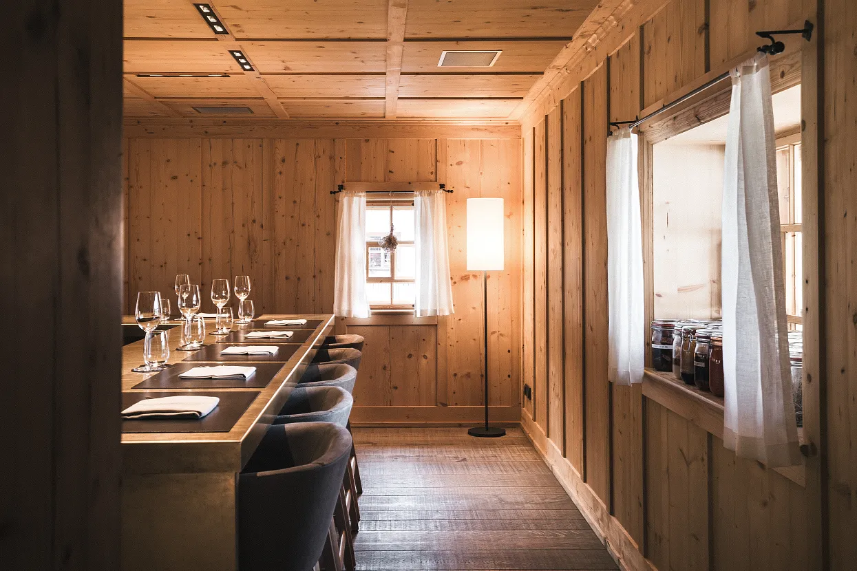 2020_Rote_Wand_Chefs_Table_West_ (15).webp