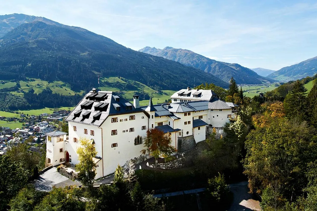 vier-sterne-hotel-schloss-mittersill-bei-kitzbuehel-salzburger-land-medium-97.jpg