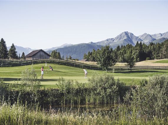 Golf Partie mit Panorama - Seefeld-Reith.jpg