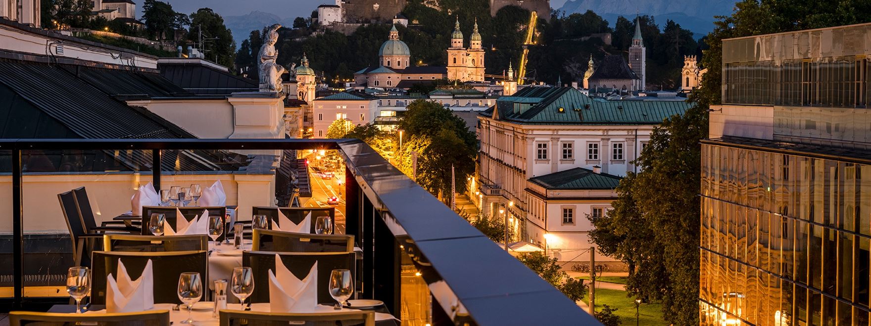 IMLAUER Sky Terrasse Abendstimmung.jpg