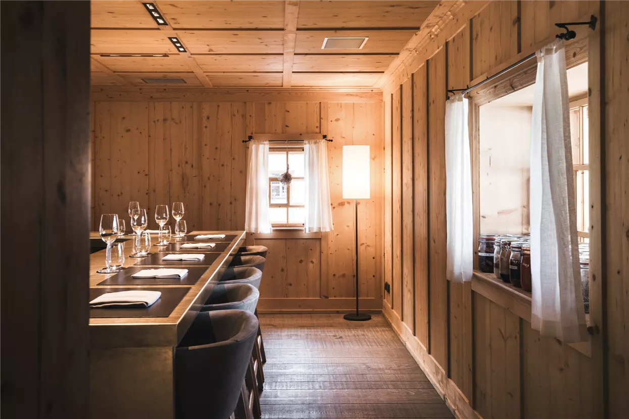 Rote_Wand_Chefs_Table_West