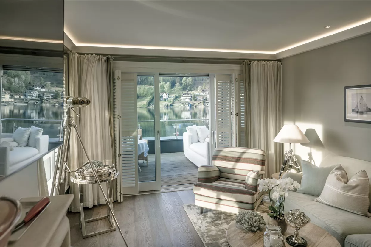 4 KOLLERs Hotel Suite Riva Wohnen.jpg