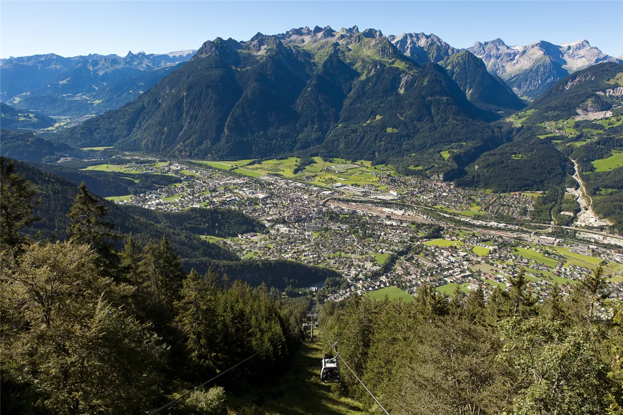 Blick auf Bludenz vom Muttersberg (c) Carola Eugster - Bludenz Stadtmarketing GmbH