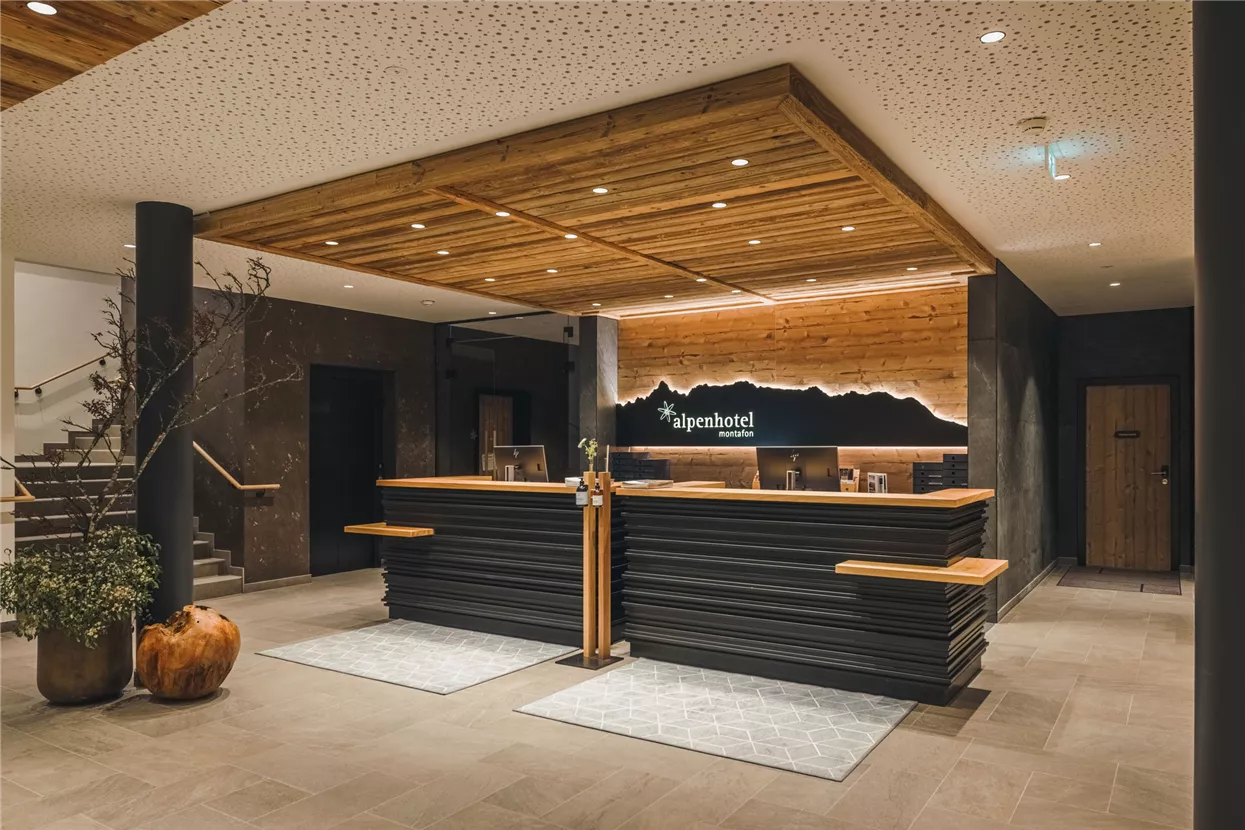 Alpenhotel__Lobby Bar restaurant