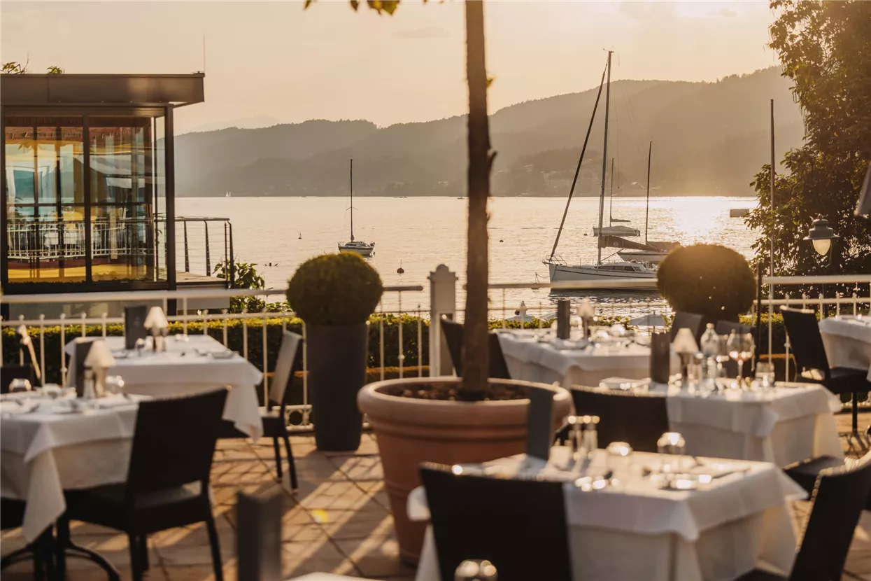 c_Seehotel_Dr._Jilly_Seeterrasse.jpg
