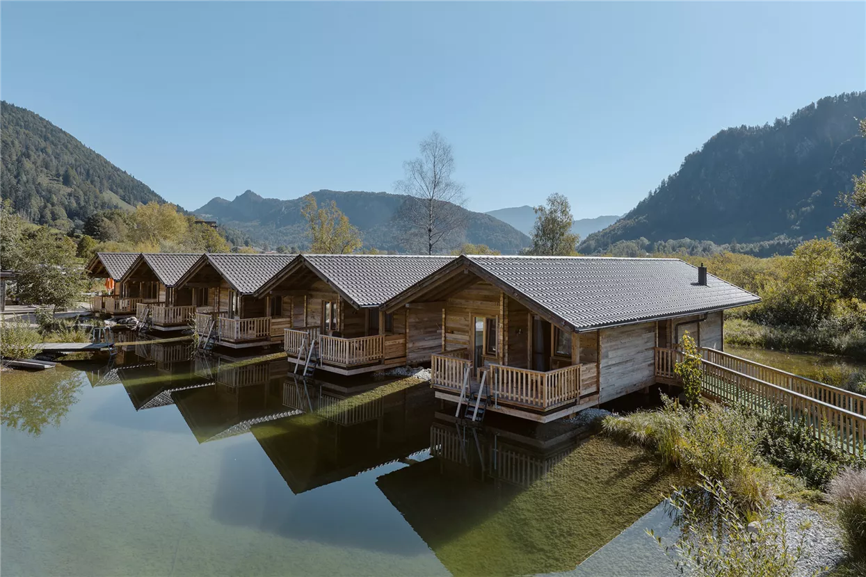 Chalets mit Teich