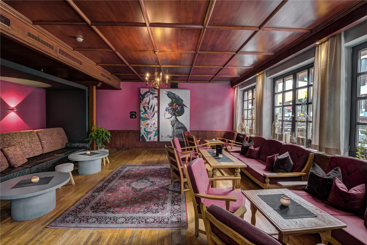 Fun Food Bar Lounge