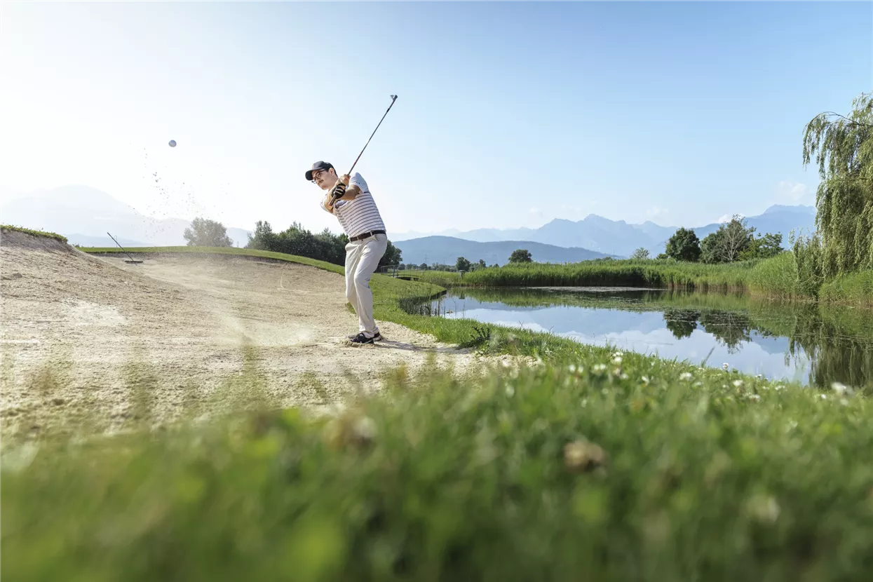 Golf Montfort das Hotel 1, Christoph Schöch.jpg