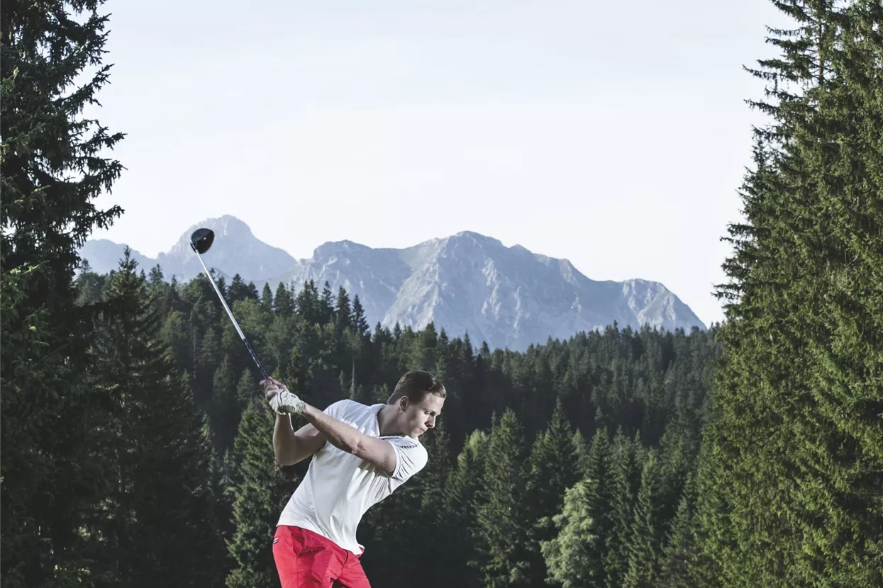 Golf Spiel Seefeld-Wildmoos (Hochformat).jpg