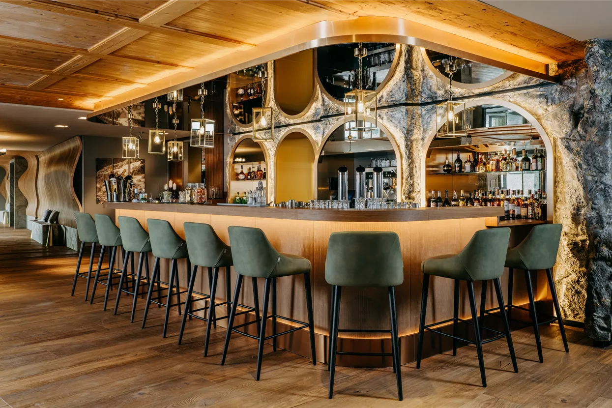 GT_Bar_high_058.jpg