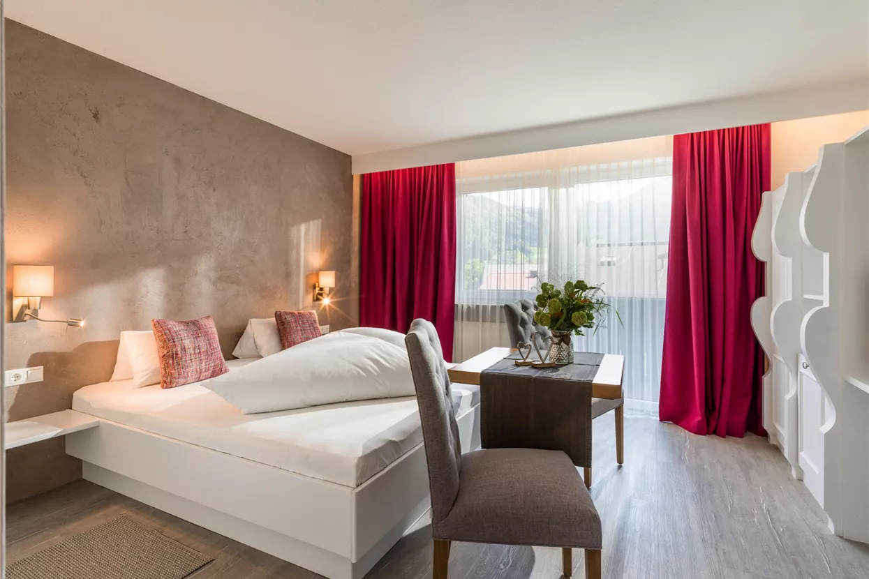 Hotel_Ilgerhof_Dorfplatz_4_Walchsee_06_2021_Zimmer_303.jpg
