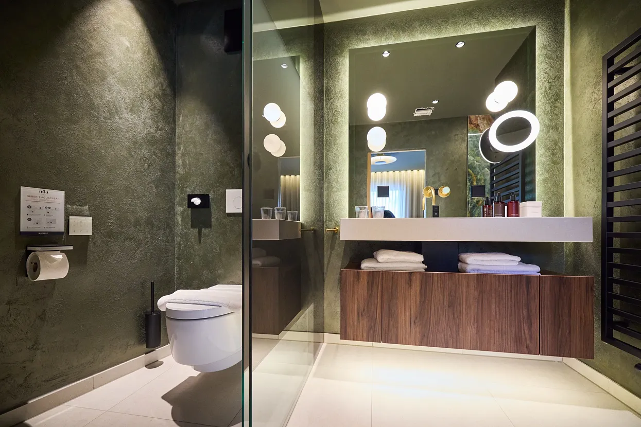 hotel-noa-schladming-suite-badezimmer-4.jpg