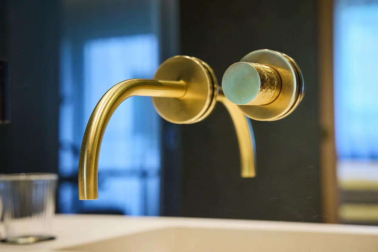 hotel-noa-schladming-suite-badezimmer.jpg