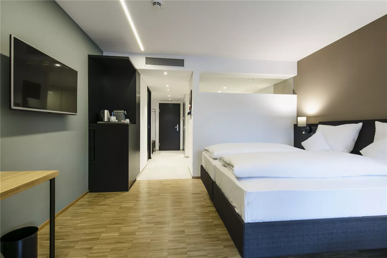 Montfort-das Hotel Business Zimmer 1.jpg