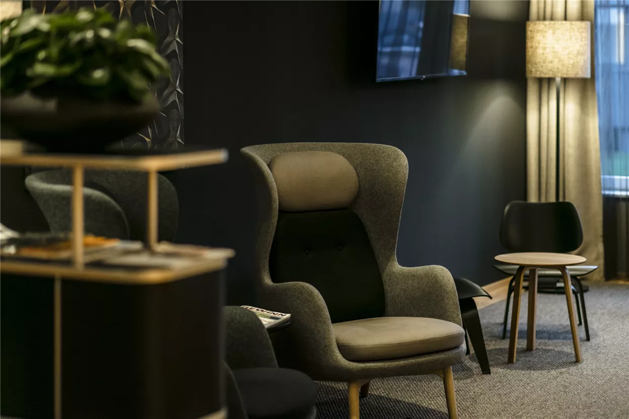 Montfort das Hotel Businesslounge 1.jpg