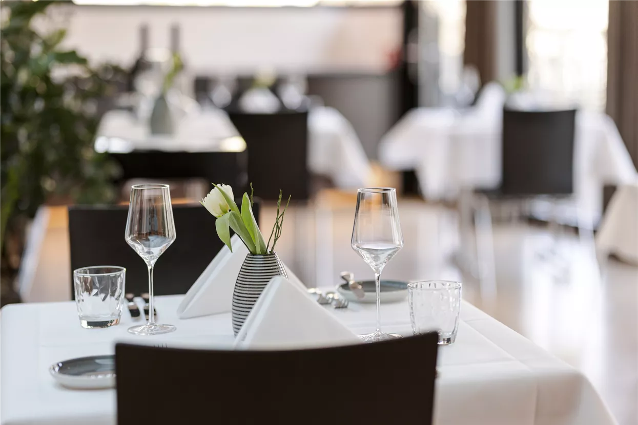 Montfort-das Hotel Restaurant.jpg