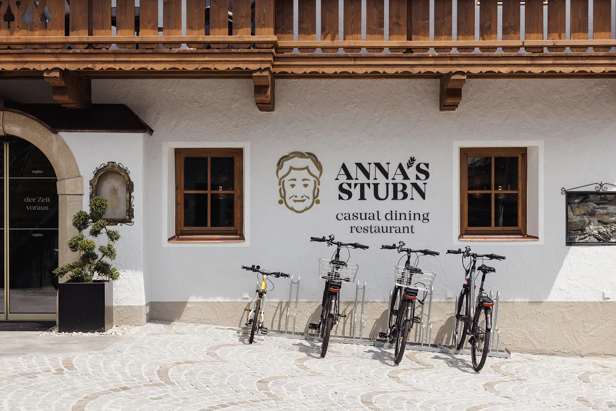 pachmair-1453-eingang-restaurant-annas-stubn-casual-dining.jpg