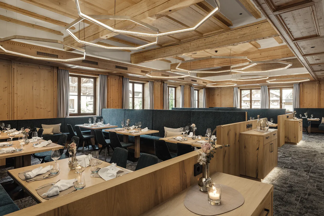 pachmair-1453-speisesaal-restaurant-annas-stubn-casual-dining.jpg