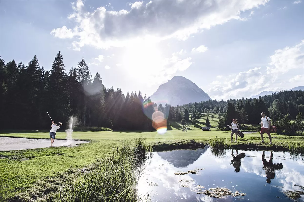 Schlag aus Bunker GC Seefeld-Wildmoos@TVB.Seefeld.jpg