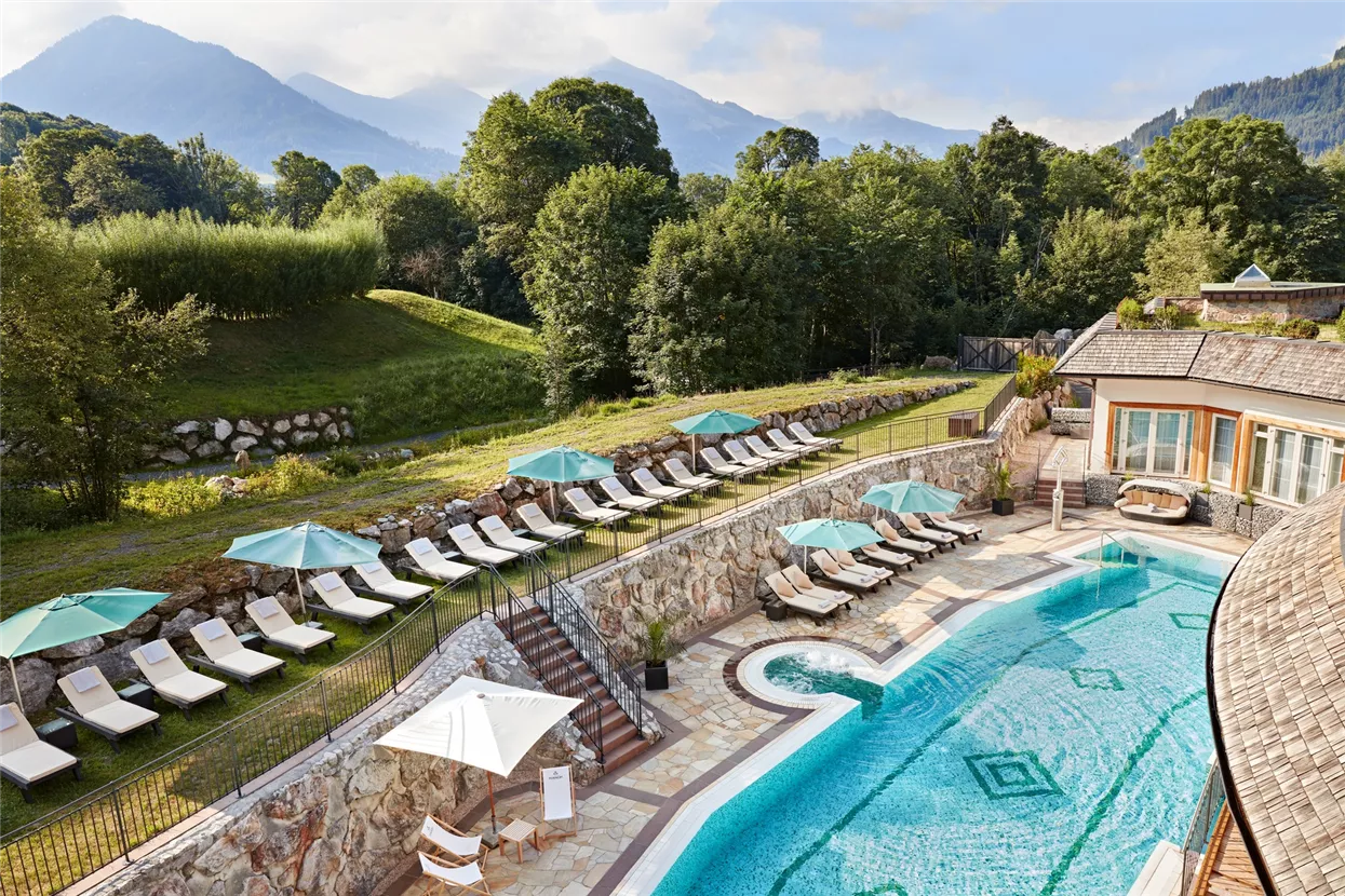 SZGGT_Pool Summer_Grand Tirolia_01_RGB_bearbeitet_HOM.jpg