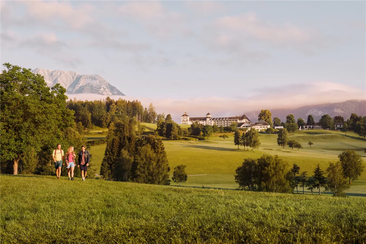 Wandern_IMLAUER Hotel Schloss Pichlarn.jpg